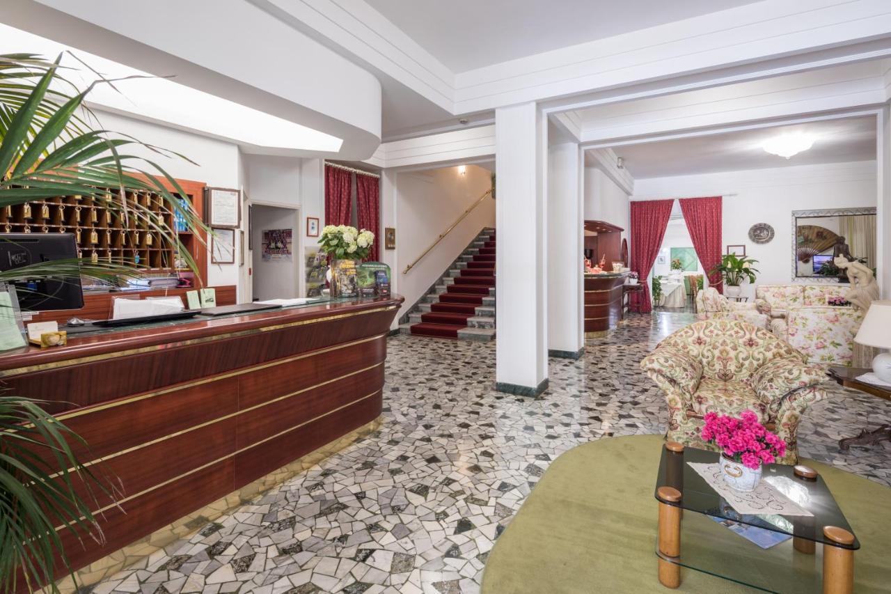 Hotel Astor Victoria Forte dei Marmi Kültér fotó